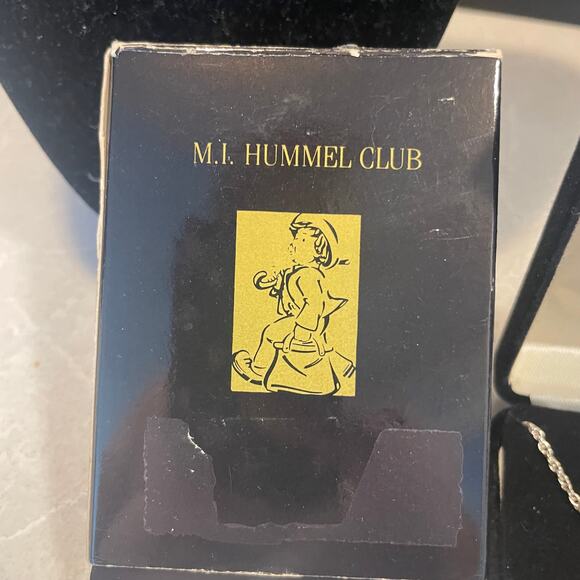 Vintage 1990 MI Hummel Club Necklace sterling silver boy walking with umbrella - Picture 6 of 10